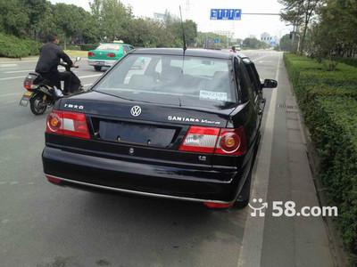 2008款大众桑塔纳志俊4000型1.8L二手车 经典实用之选
